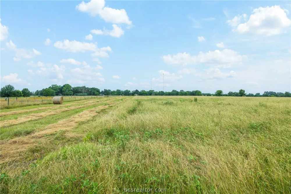 305 County Road 108 Caldwell, TX 77836