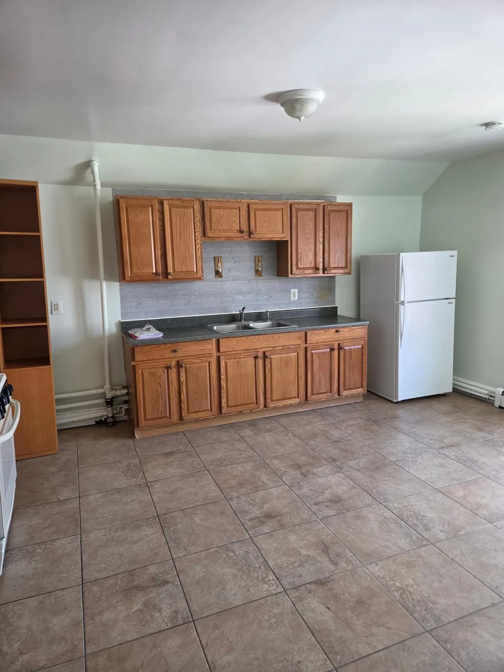 818 MADISON AVE Paterson, NJ 07501