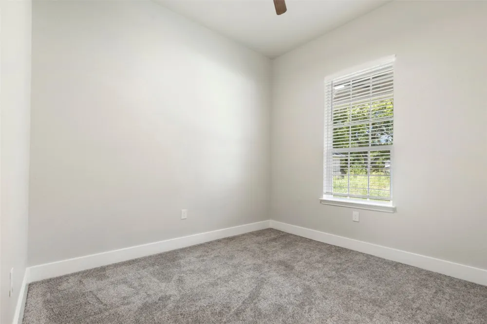 804 S 4th Street Bonham, TX 75418