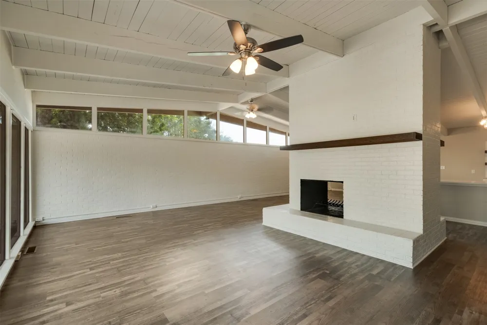 502 W Texas Avenue Iowa Park, TX 76367