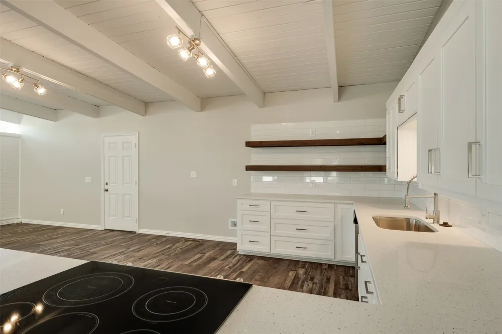 502 W Texas Avenue Iowa Park, TX 76367