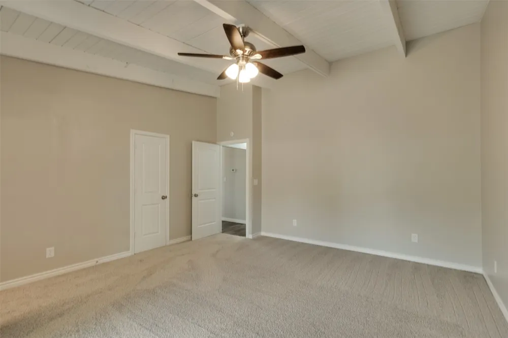 502 W Texas Avenue Iowa Park, TX 76367
