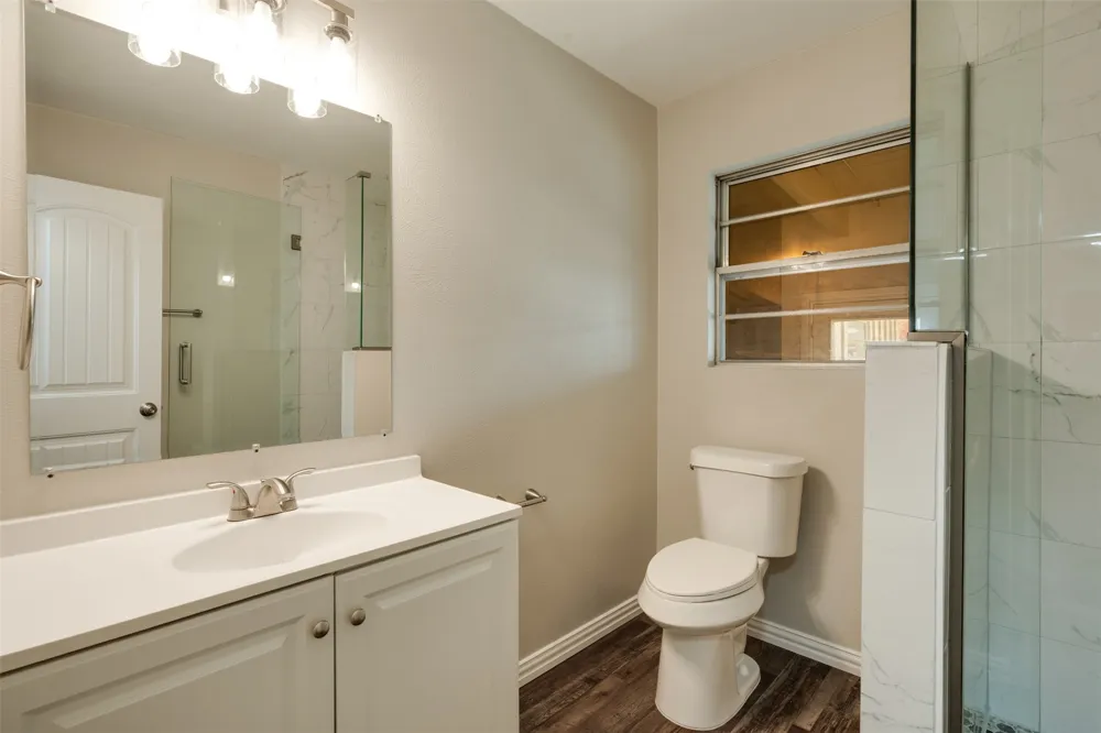 502 W Texas Avenue Iowa Park, TX 76367