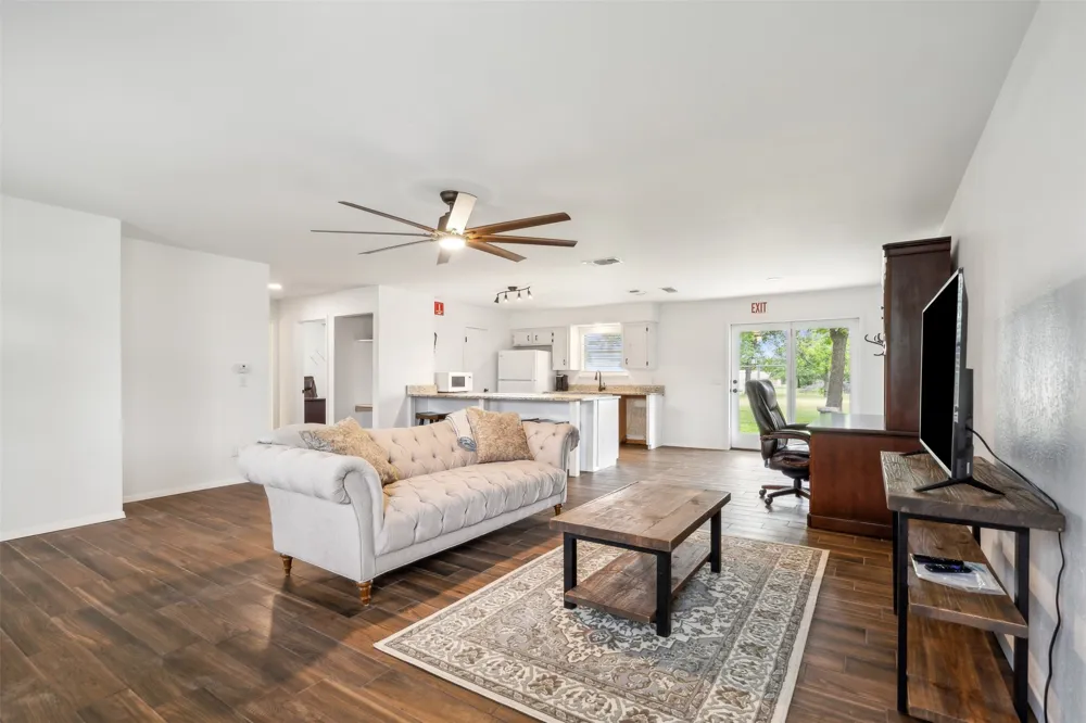 430 County Road 447 Eastland, TX 76448