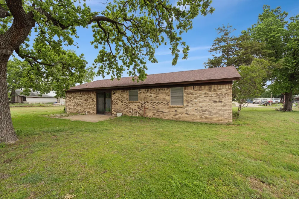 430 County Road 447 Eastland, TX 76448