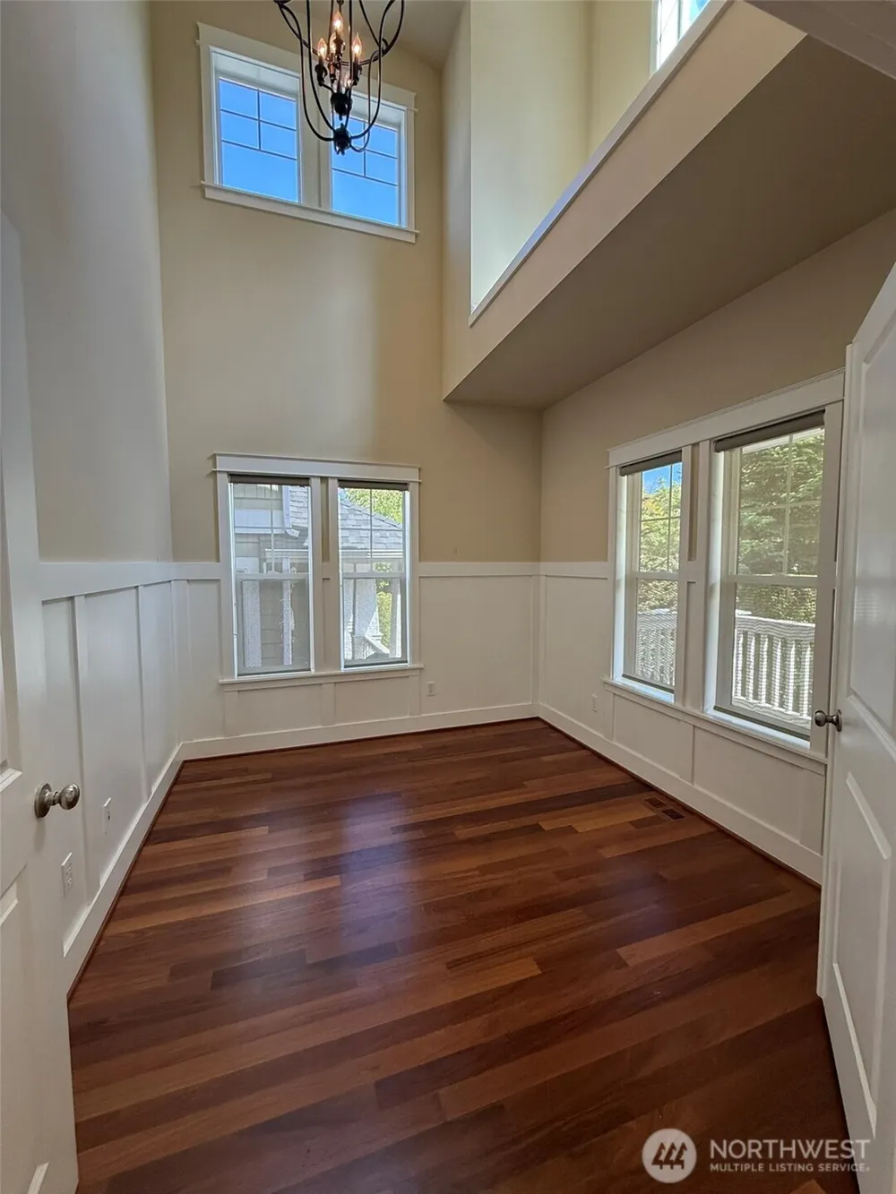 2593 22nd Avenue NE Issaquah, WA 98029