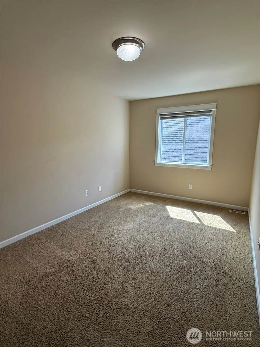 2593 22nd Avenue NE Issaquah, WA 98029