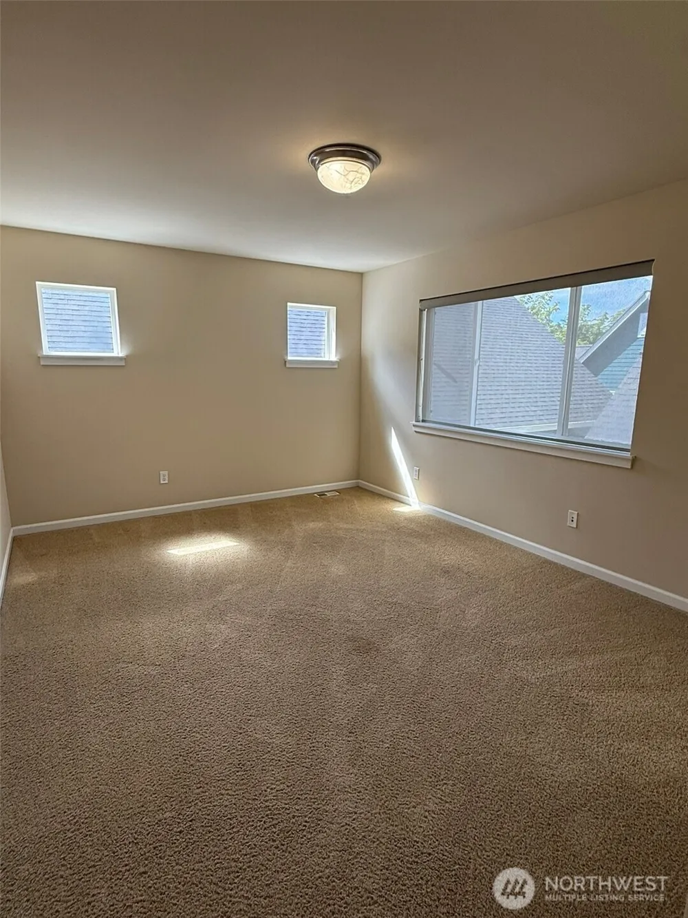 2593 22nd Avenue NE Issaquah, WA 98029