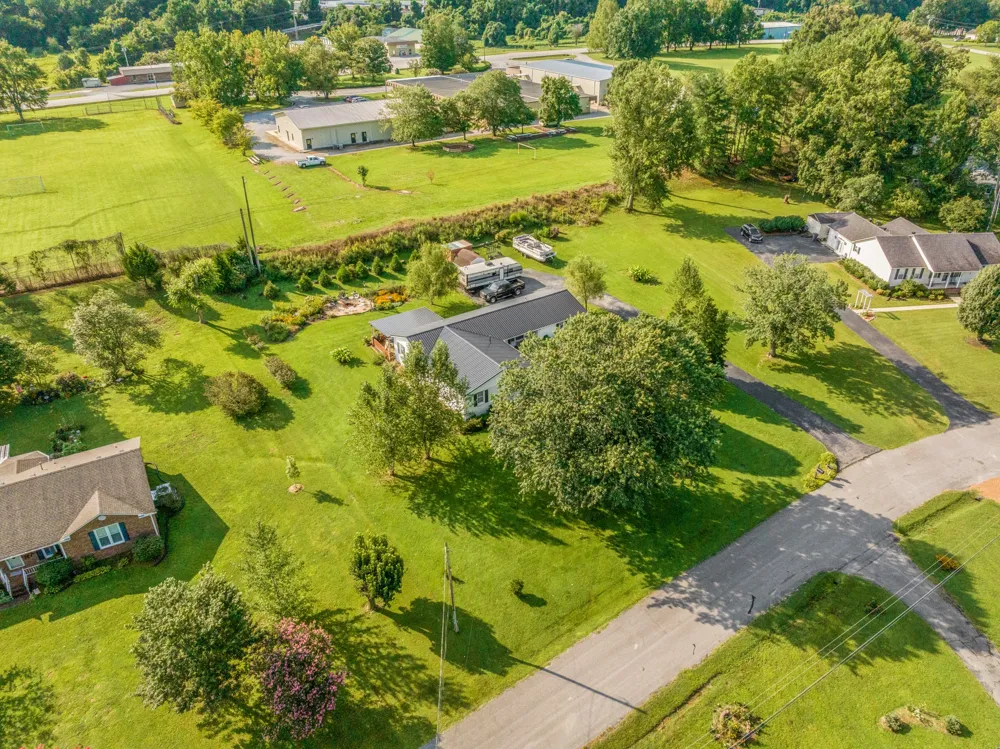 825 Apache Trl McMinnville, TN 37110