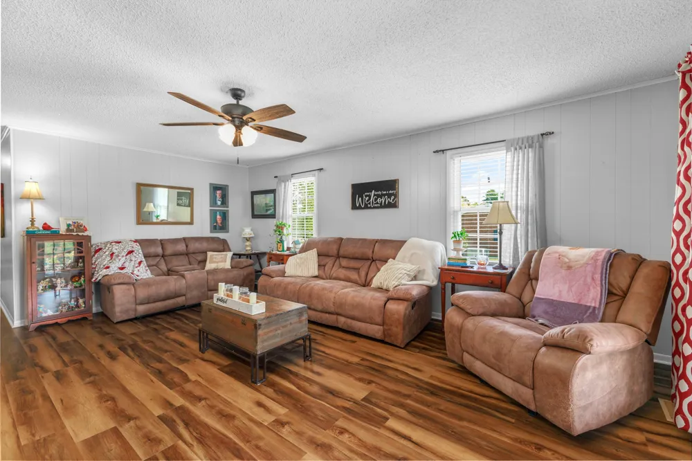 825 Apache Trl McMinnville, TN 37110