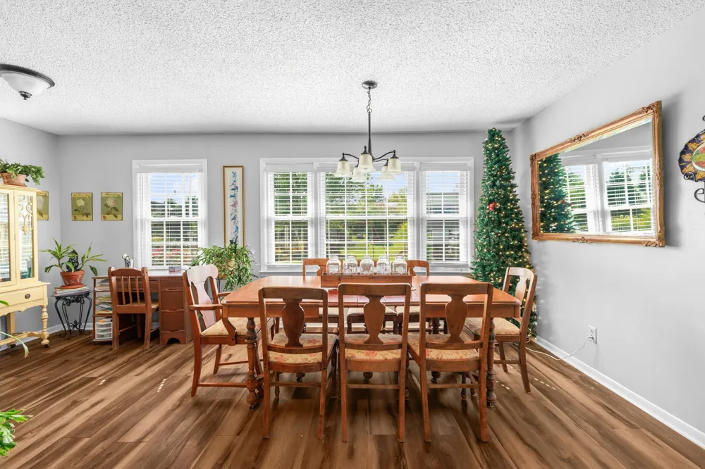 825 Apache Trl McMinnville, TN 37110