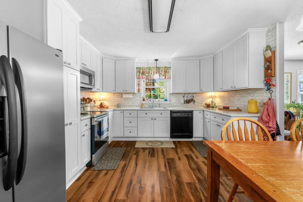 825 Apache Trl McMinnville, TN 37110