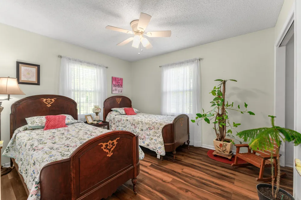 825 Apache Trl McMinnville, TN 37110