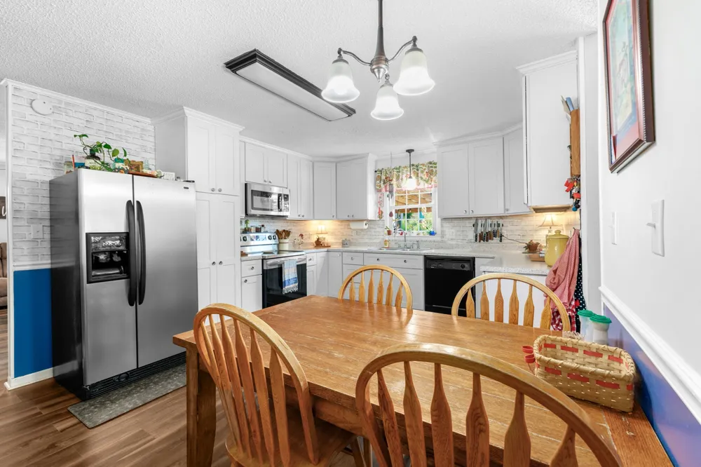 825 Apache Trl McMinnville, TN 37110