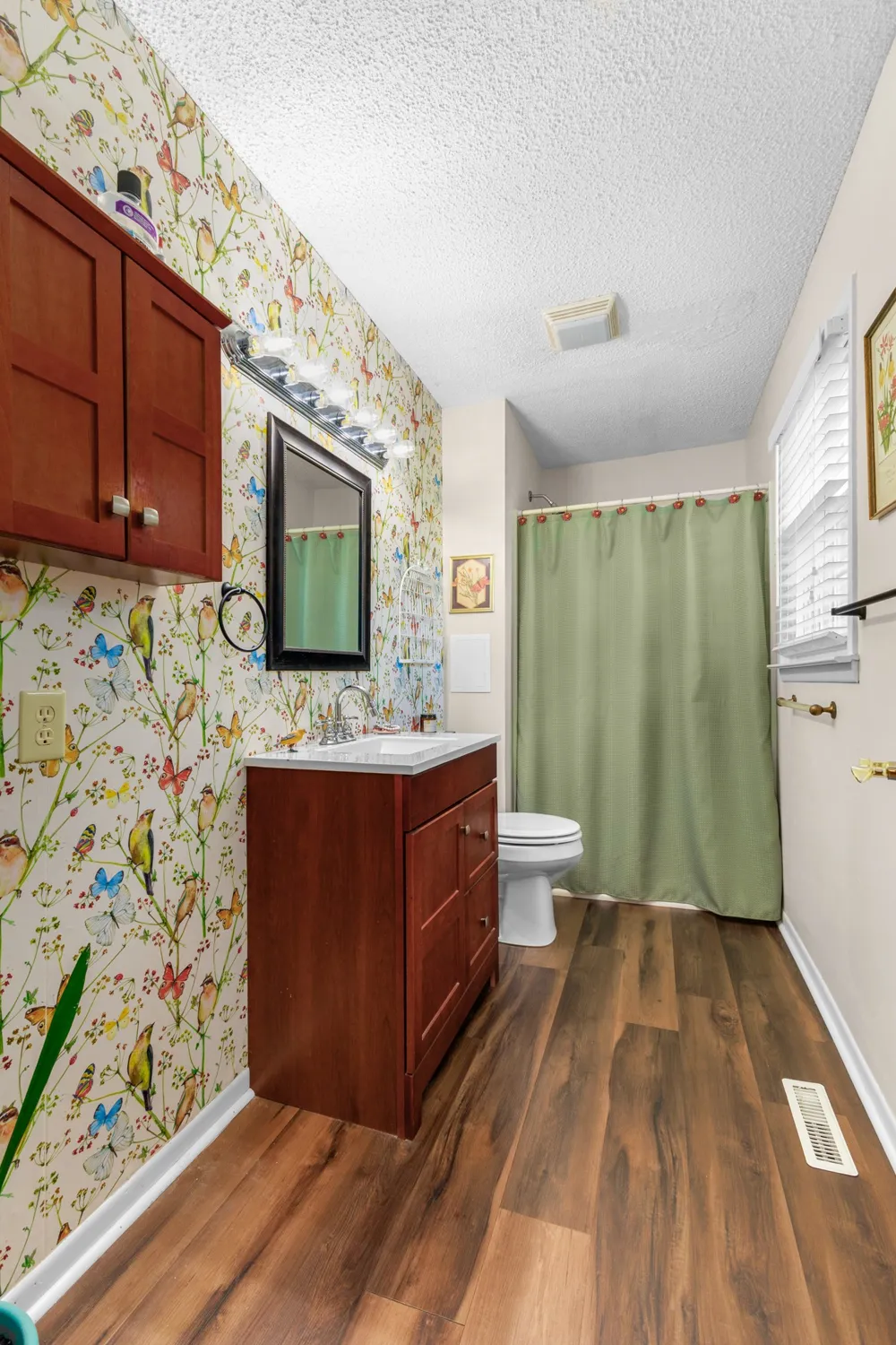 825 Apache Trl McMinnville, TN 37110