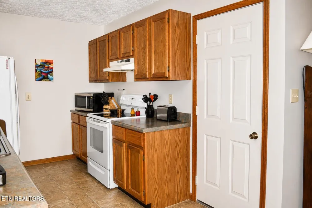 2365 Governors Court Maryville, TN 37801