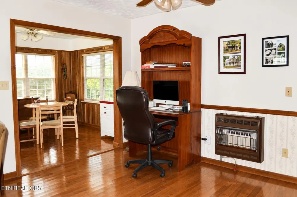 2365 Governors Court Maryville, TN 37801