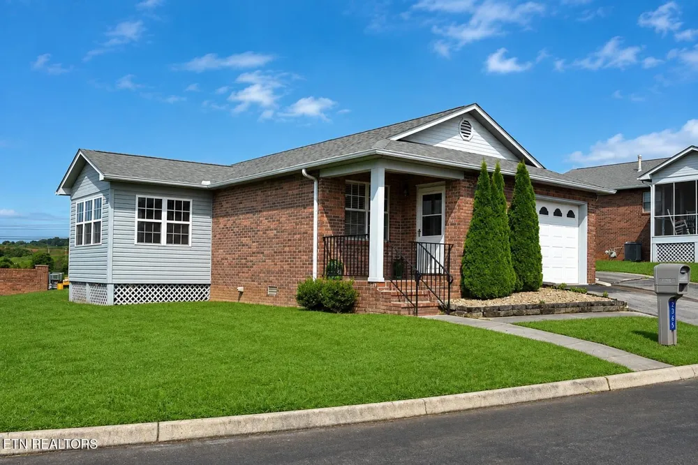 2365 Governors Court Maryville, TN 37801