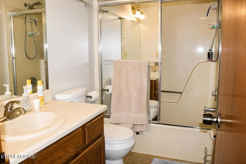 2365 Governors Court Maryville, TN 37801