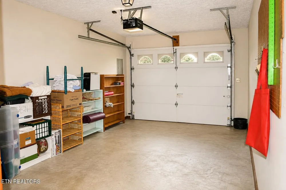 2365 Governors Court Maryville, TN 37801