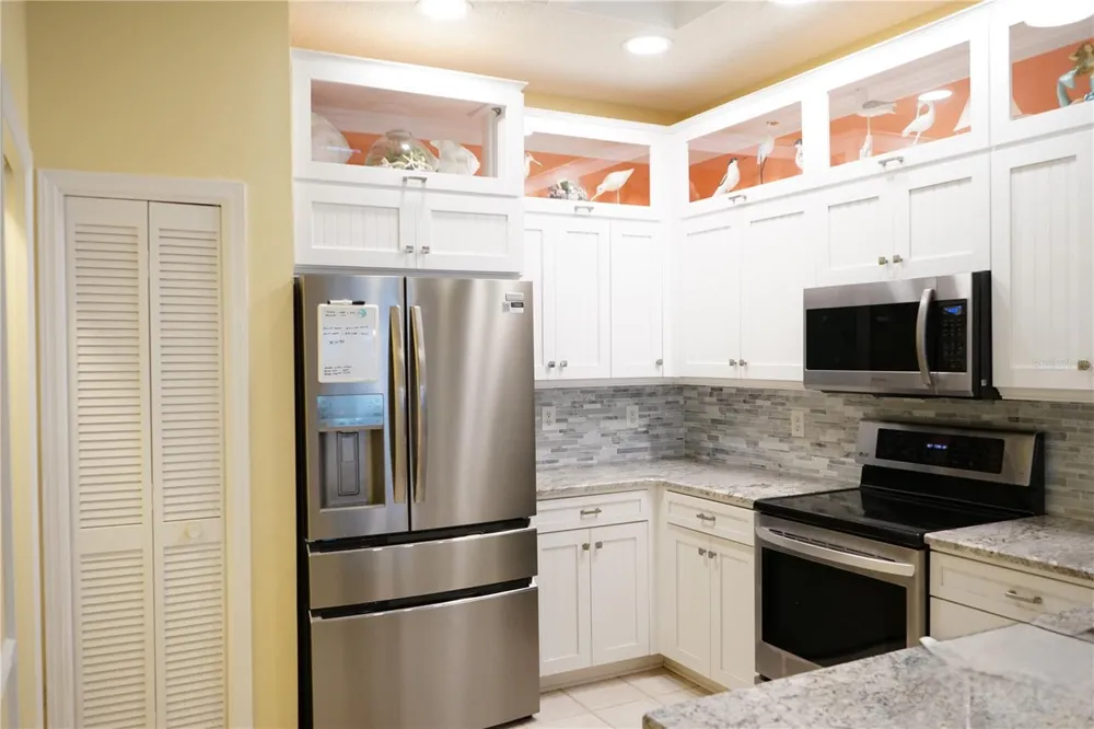 652 MC DANIEL STREET Sun City Center, FL 33573