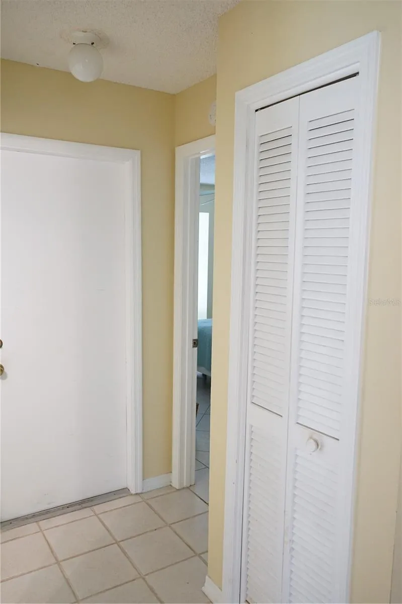 652 MC DANIEL STREET Sun City Center, FL 33573