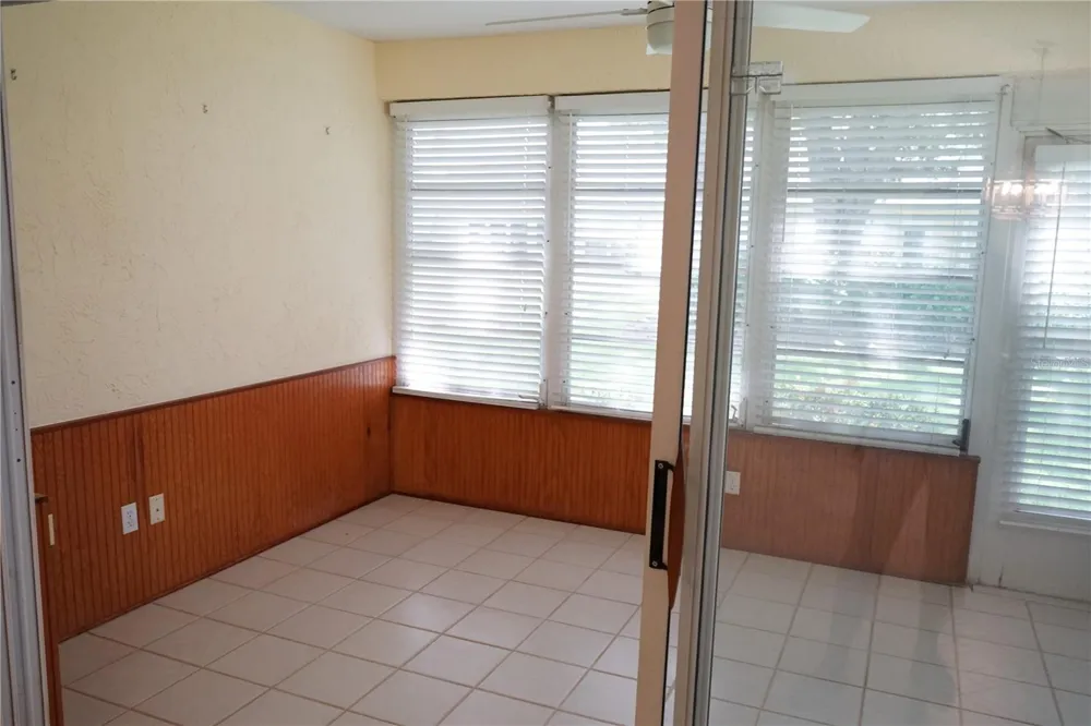 652 MC DANIEL STREET Sun City Center, FL 33573