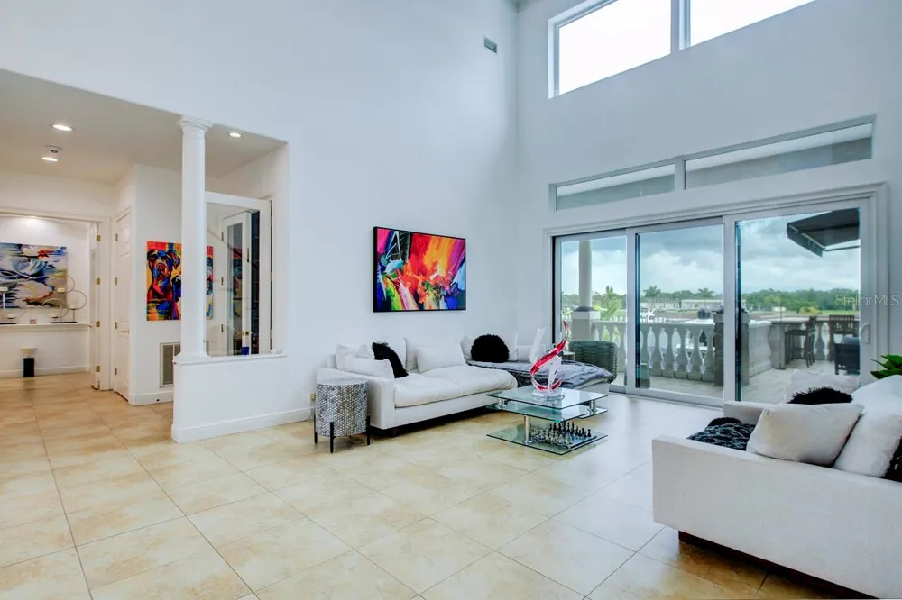 6113 PASADENA POINT BOULEVARD Gulfport, FL 33707