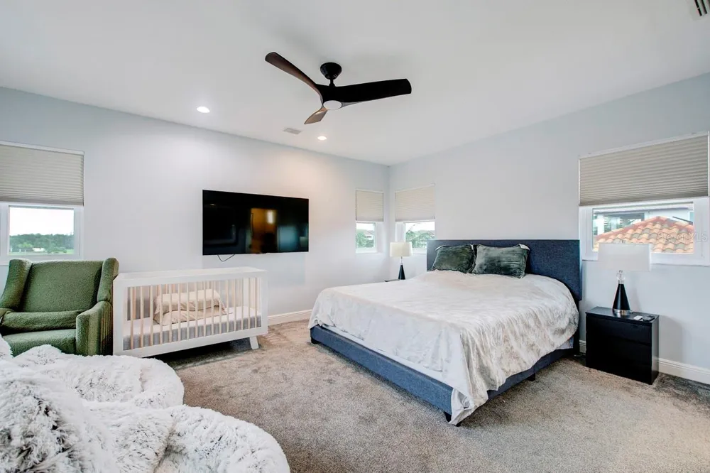 6113 PASADENA POINT BOULEVARD Gulfport, FL 33707