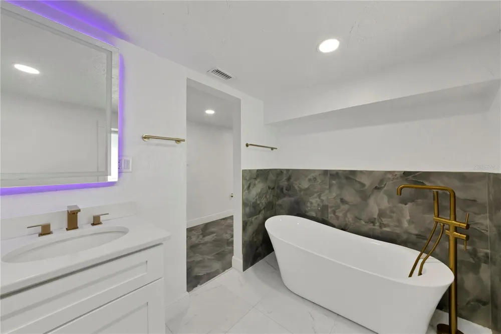 2839 OLYMPIC STREET Sarasota, FL 34231