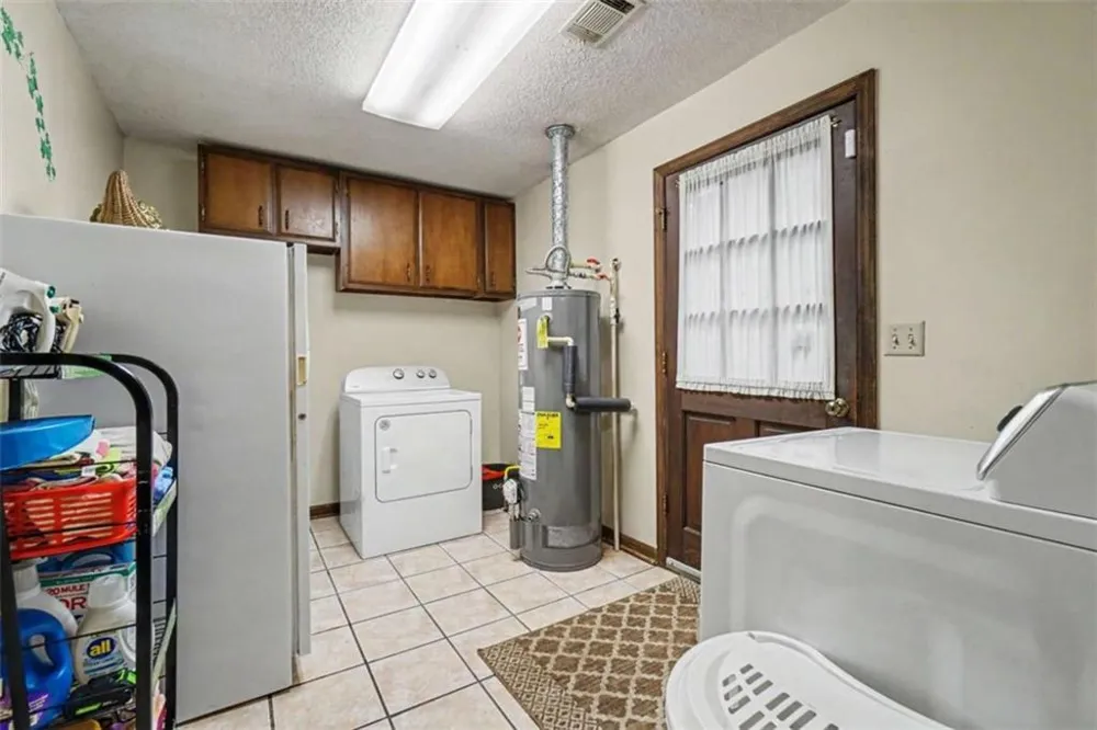 25 Woodall Rd Se White, GA 30184