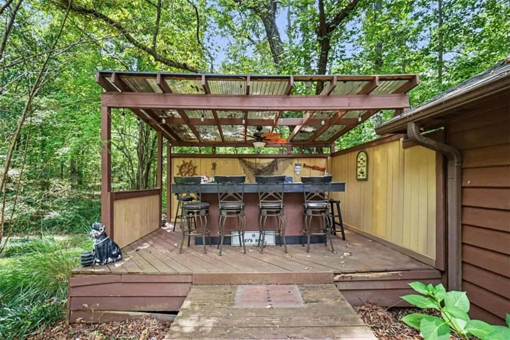 25 Woodall Rd Se White, GA 30184