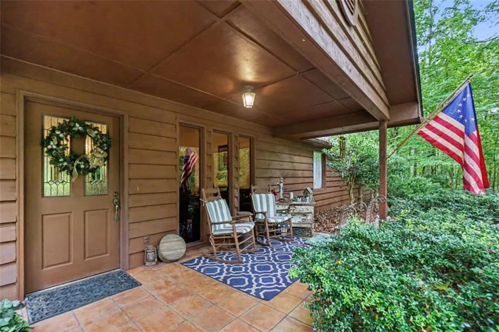 25 Woodall Rd Se White, GA 30184
