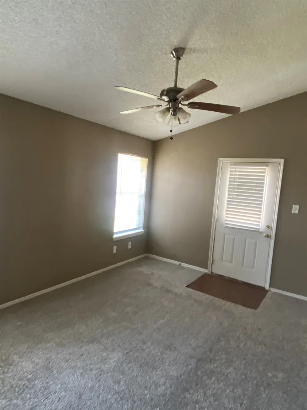 4370 Ashley Lane Grand Prairie, TX 75052