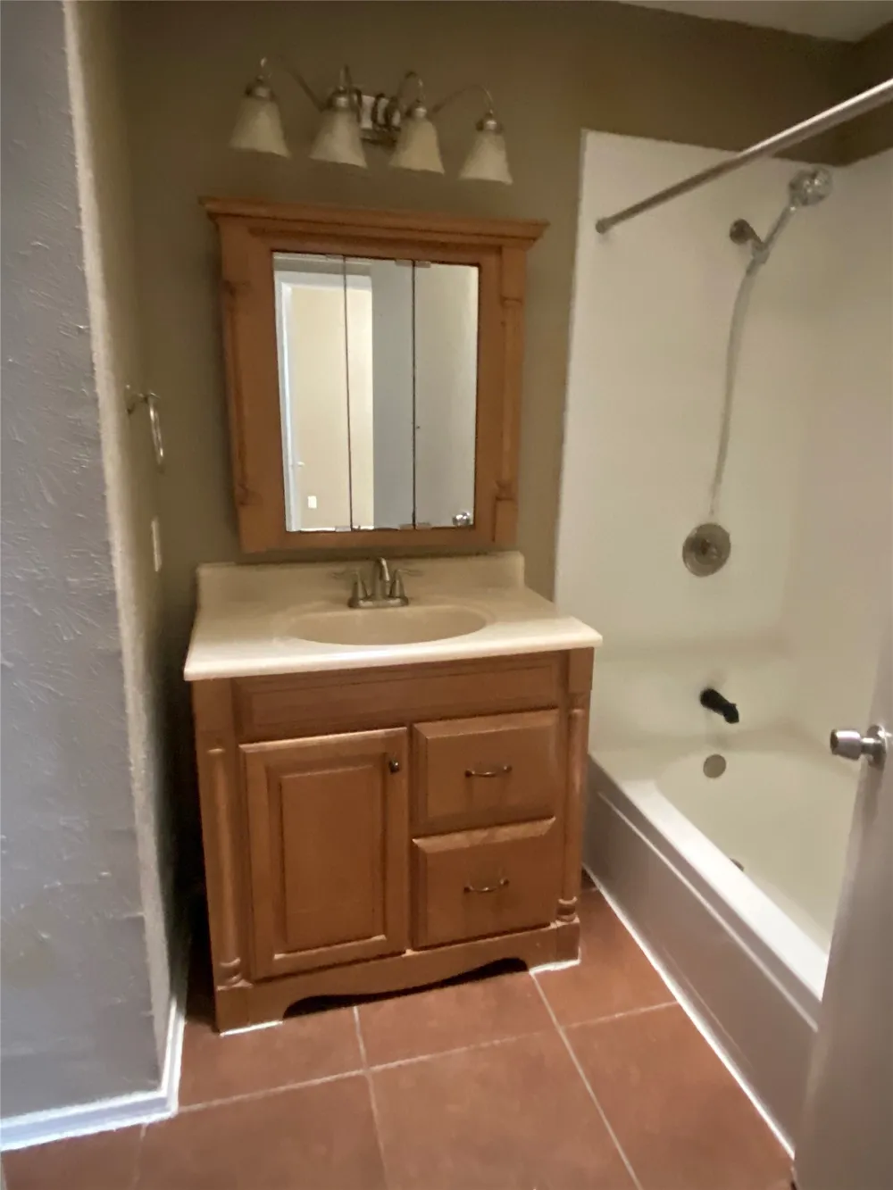4370 Ashley Lane Grand Prairie, TX 75052