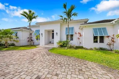 7840 SW 133rd Ter