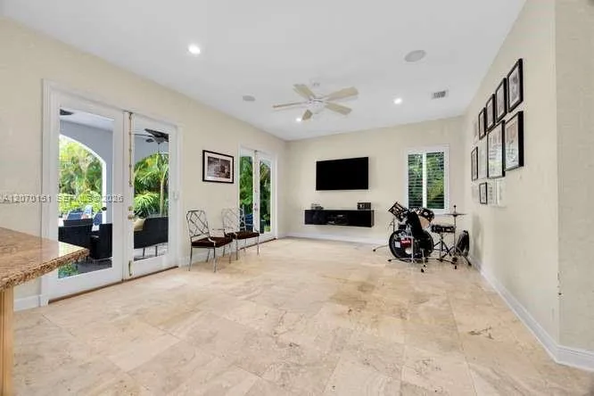 7840 SW 133rd Ter Pinecrest, FL 33156
