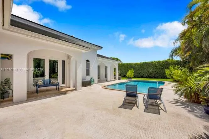 7840 SW 133rd Ter Pinecrest, FL 33156