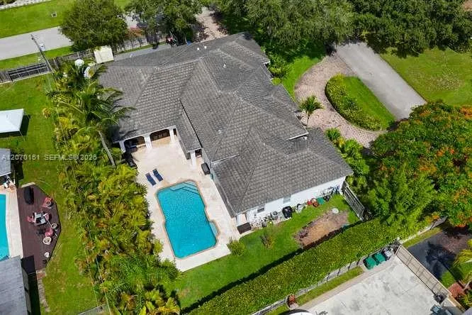 7840 SW 133rd Ter Pinecrest, FL 33156