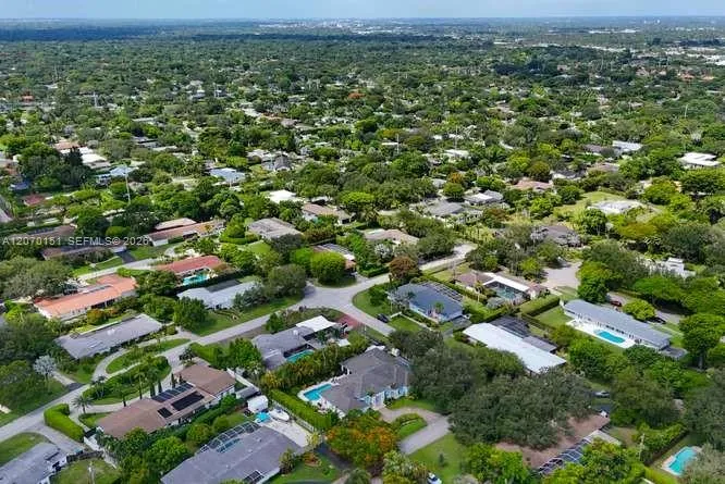 7840 SW 133rd Ter Pinecrest, FL 33156