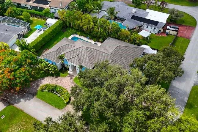 7840 SW 133rd Ter Pinecrest, FL 33156