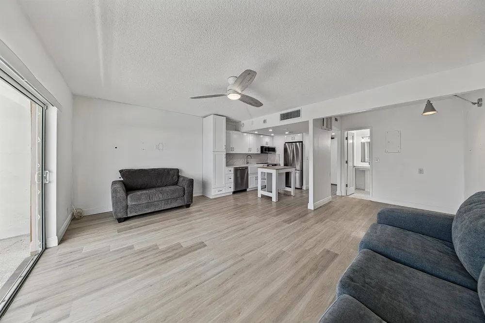 2900 NE 30TH STREET #D-3 Fort Lauderdale, FL 33306