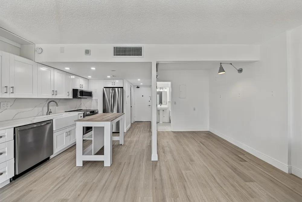 2900 NE 30TH STREET #D-3 Fort Lauderdale, FL 33306