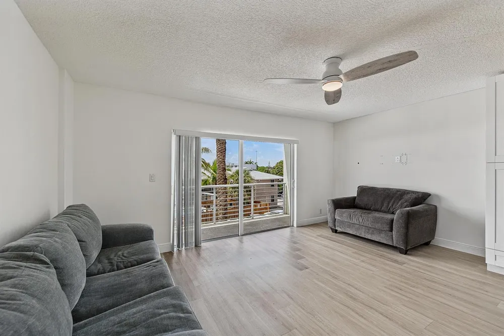 2900 NE 30TH STREET #D-3 Fort Lauderdale, FL 33306