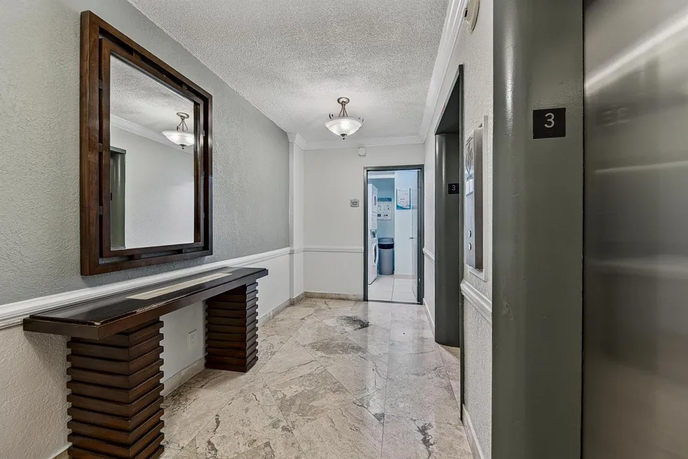 2900 NE 30TH STREET #D-3 Fort Lauderdale, FL 33306
