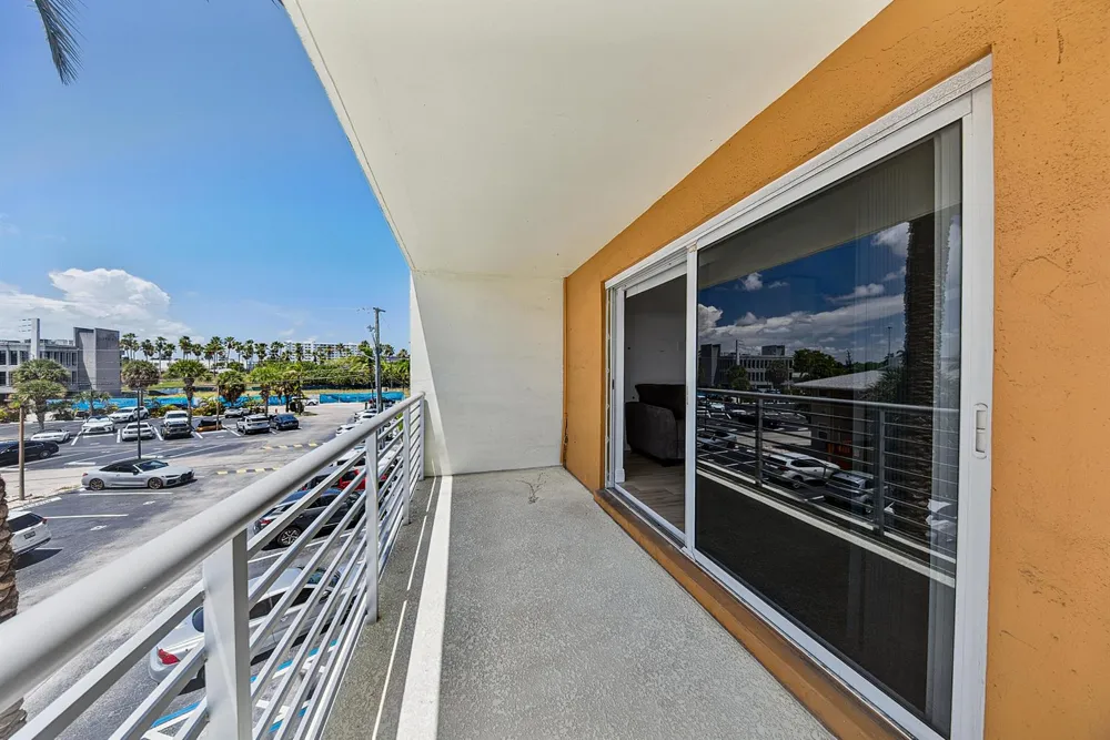 2900 NE 30TH STREET #D-3 Fort Lauderdale, FL 33306
