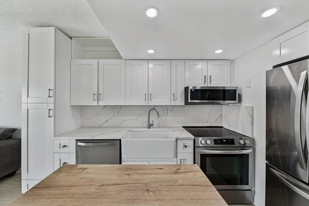 2900 NE 30TH STREET #D-3 Fort Lauderdale, FL 33306