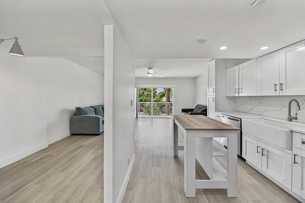 2900 NE 30TH STREET #D-3 Fort Lauderdale, FL 33306