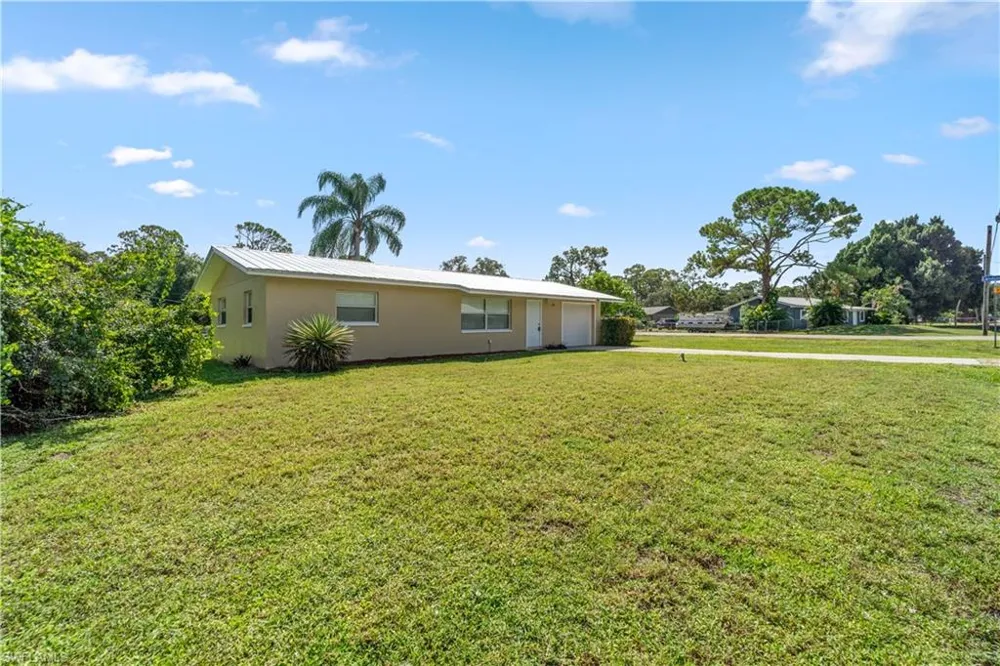 1290 Barrett Road North Fort Myers, FL 33903