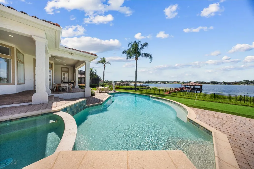 9233 SOUTHERN BREEZE DRIVE Orlando, FL 32836